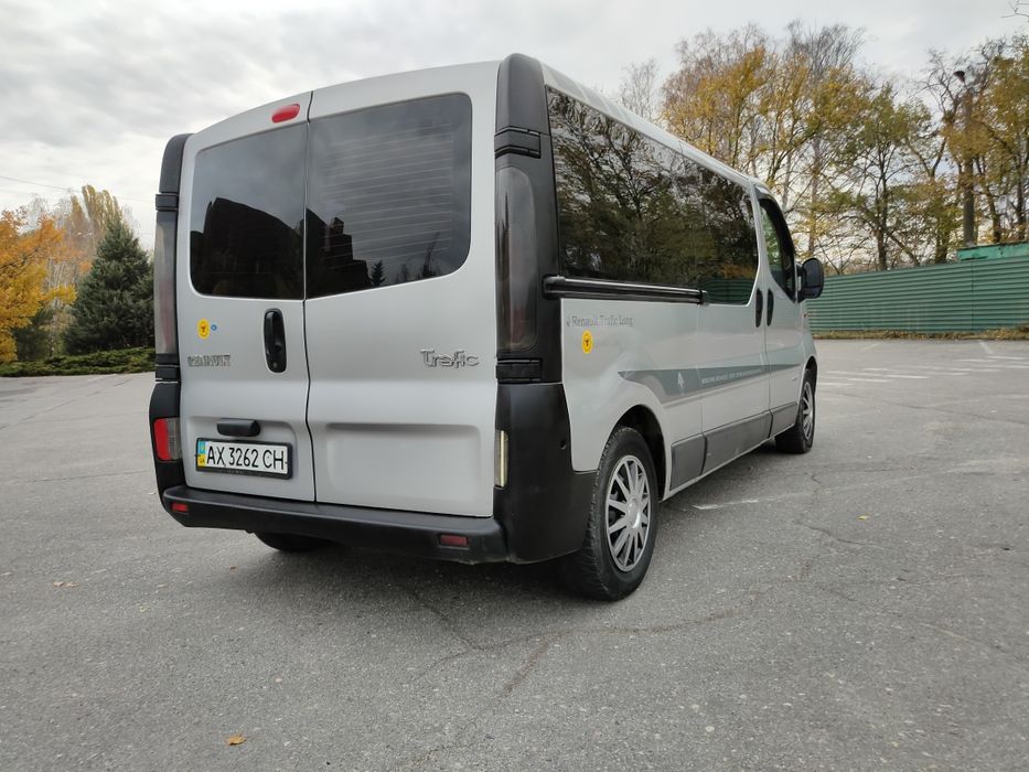 Renault Trafic LONG 1,9 пассажир 7+1