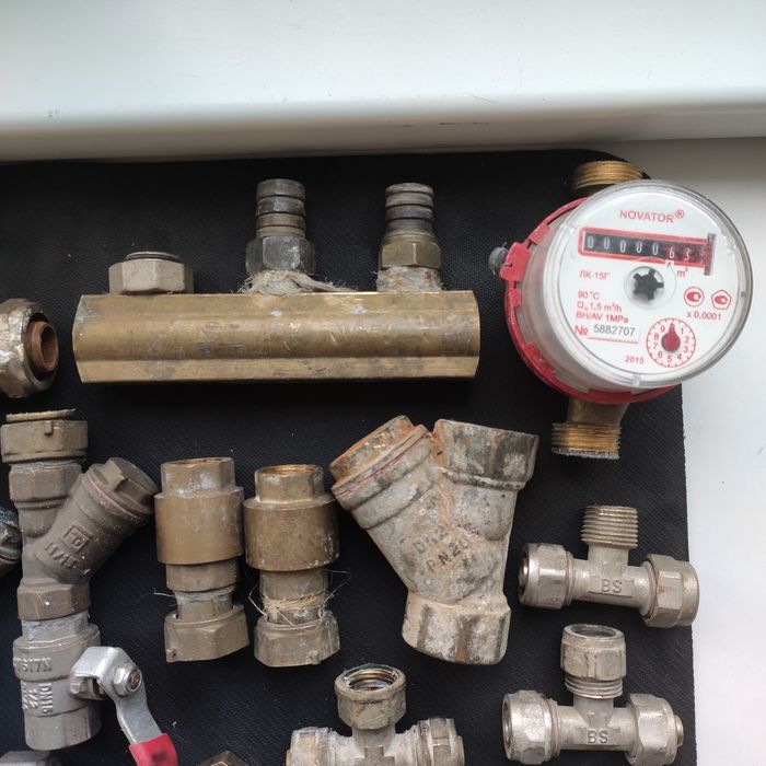 Сантехника,краны,гайки,повороты,муфты - латунь