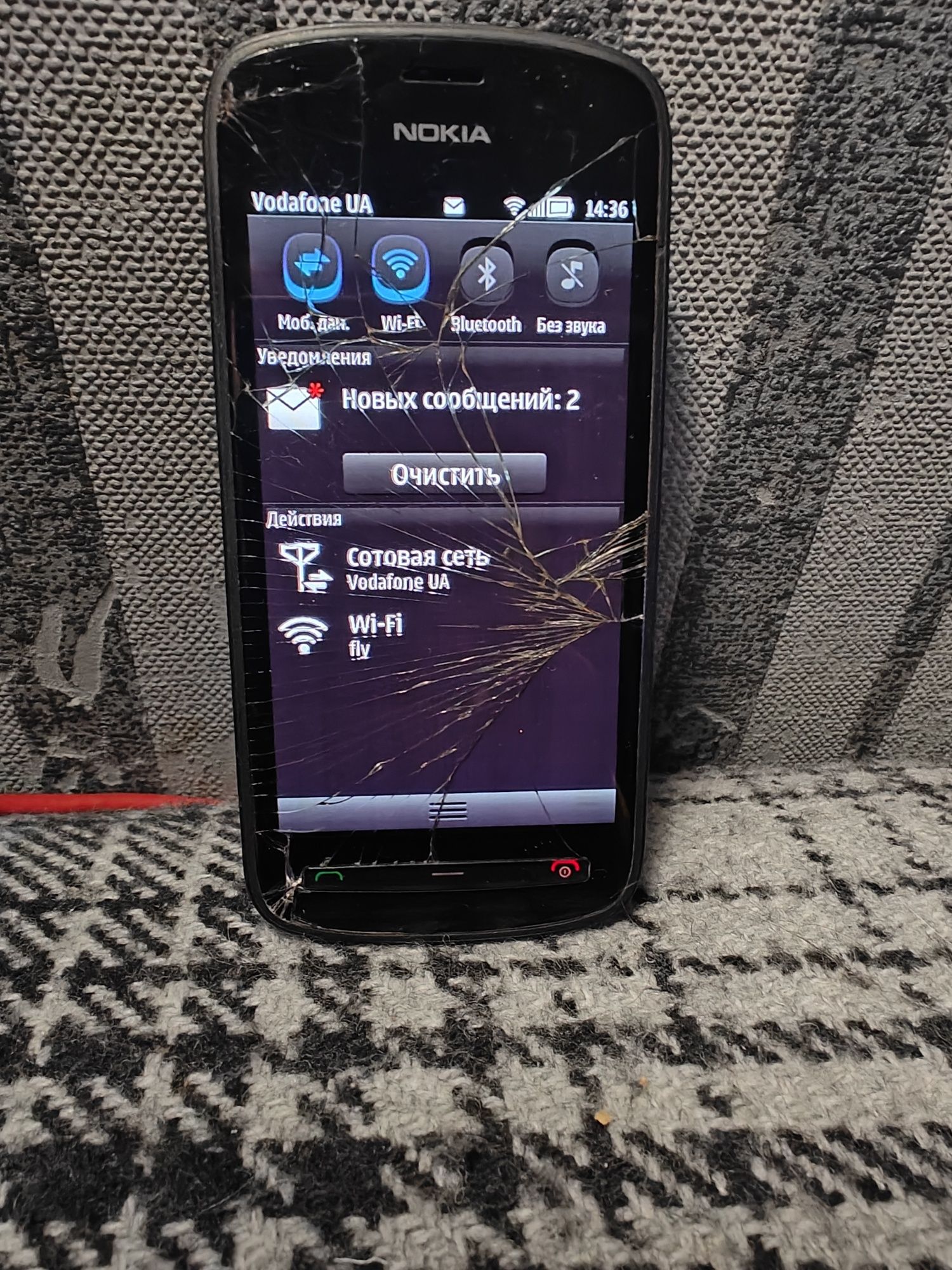 Продам телефон  Nokia 808 PureView
