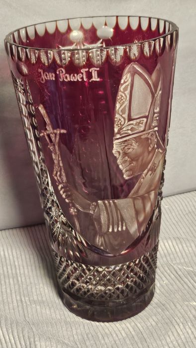 Kryształowy wazon, Jan Paweł II, papież, kryształ rubin, burgund