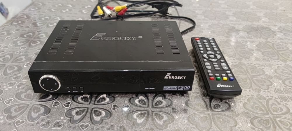 Супутниковый ресивер Eurosky