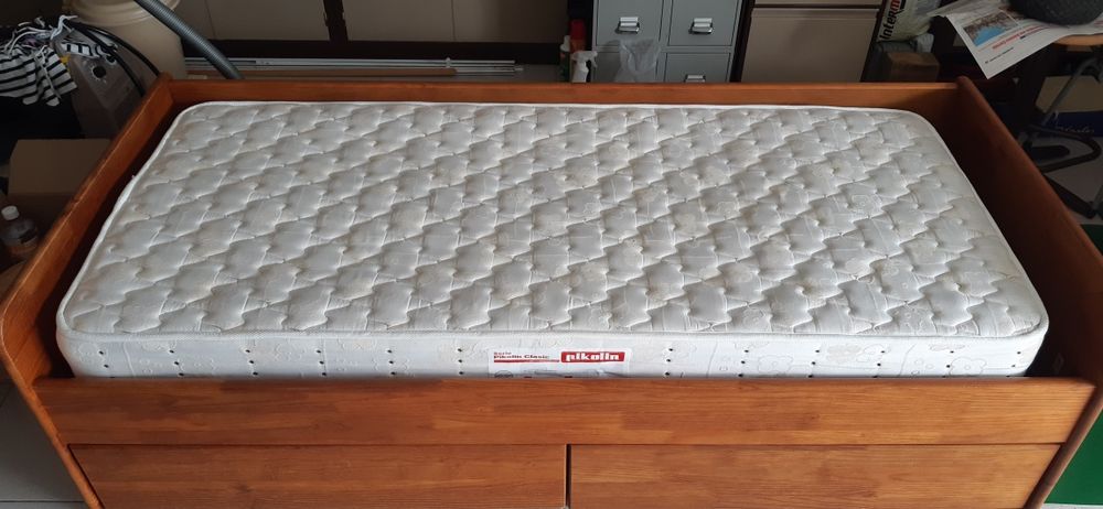 Cama Cerne de solteiro com gavetões