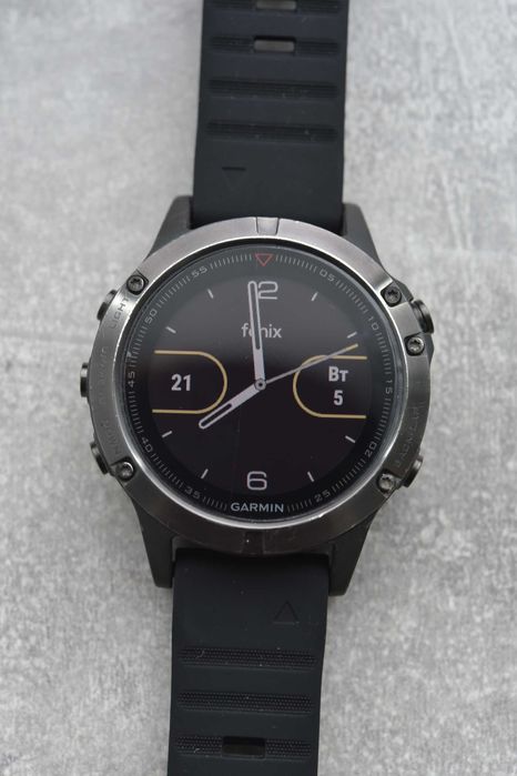 Garnin Fenix 5 чорний колір