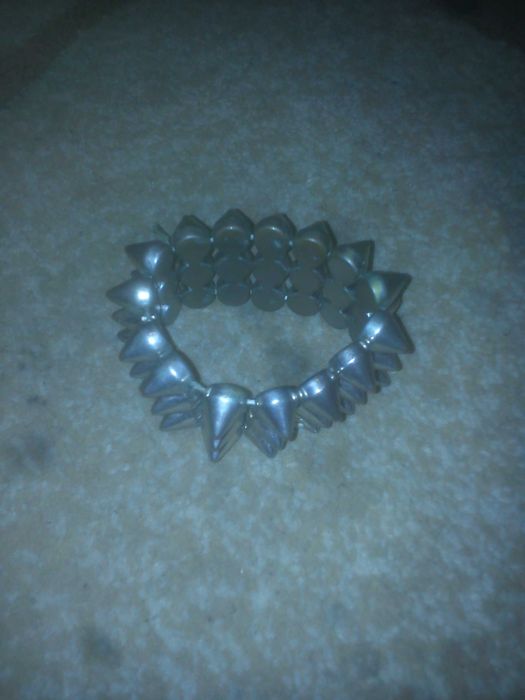 Bransoletka z ćwiekami