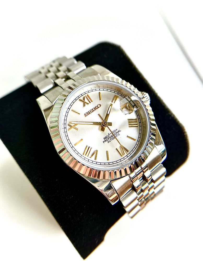 Customowy Zegarek Automatyczny „Seiko Mod Datejust” srebrno-złoty