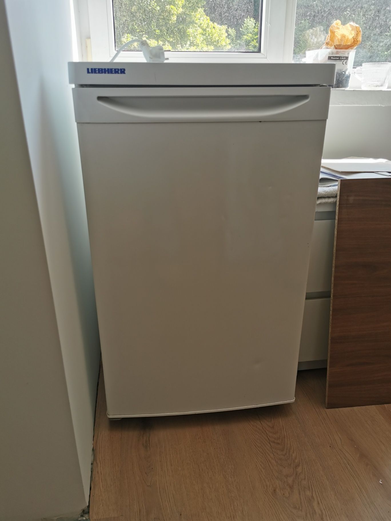 Mała lodowka lodówka Liebherr