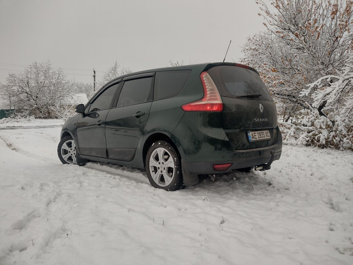 Renault grand scenic 3 1,9 DСi 2009 один власник.