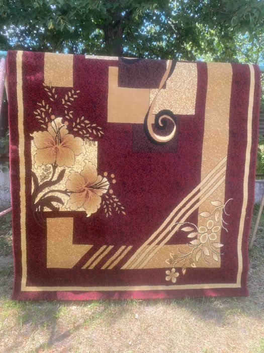 Продам ковер 2м х 4м