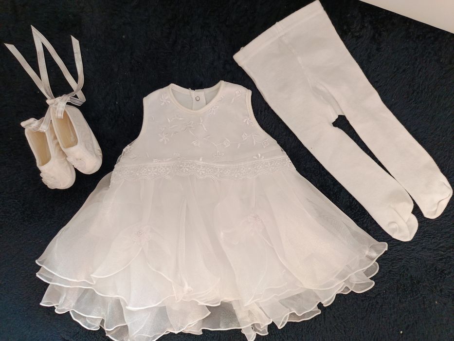 Sukienka biala r.62-68 Chrzciny