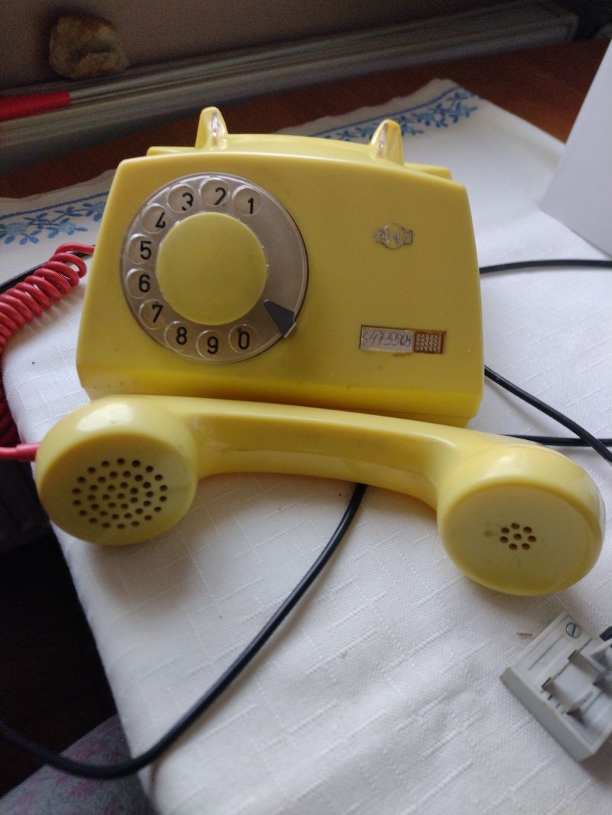 Telefon bakelitowa