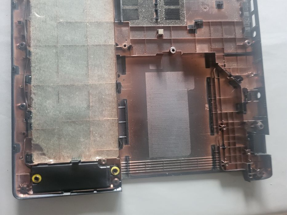 Sprzedam dolną obudowę do Laptopa Acer Packard Bell Z5WGM