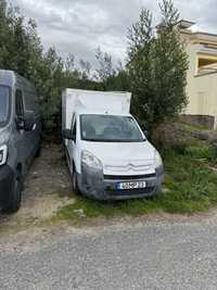 Carro frango assado com batata