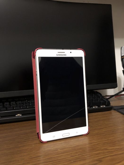 Планшет GALAXY TAB 4