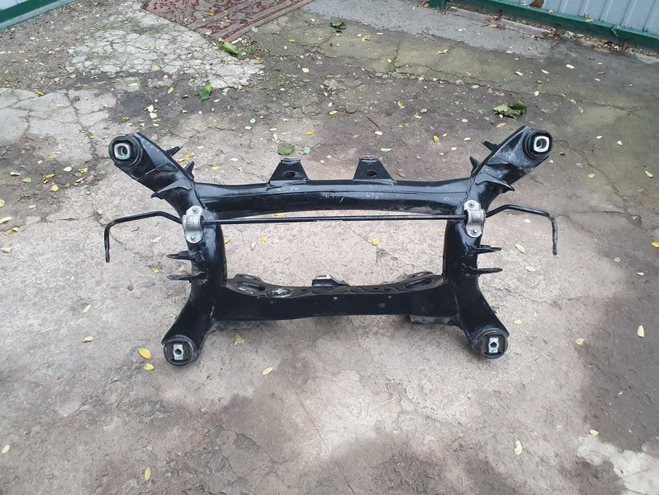 Подрамник на BMW 3. F30 340і