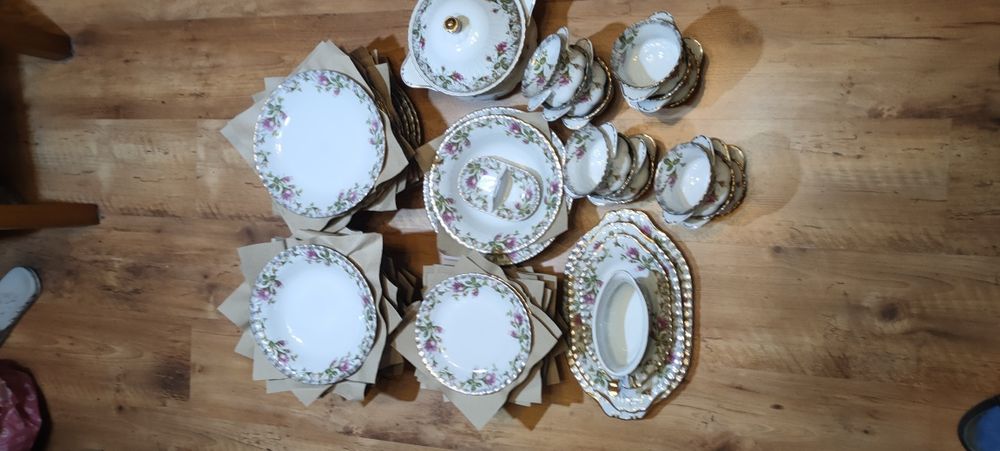 Porcelana Iwona Chodzież serwis obiadowy