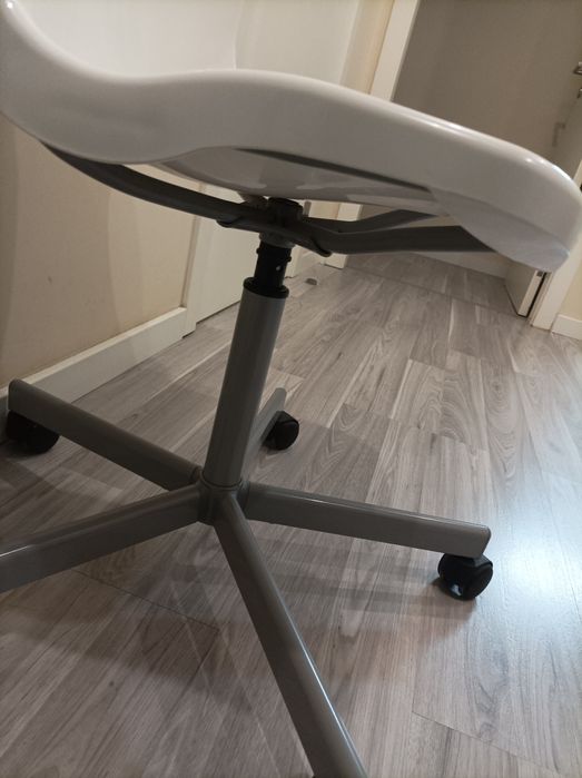 Secretária e Cadeira