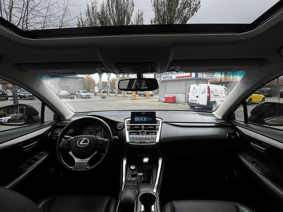 Lexus NX 2015 2,0 бензин