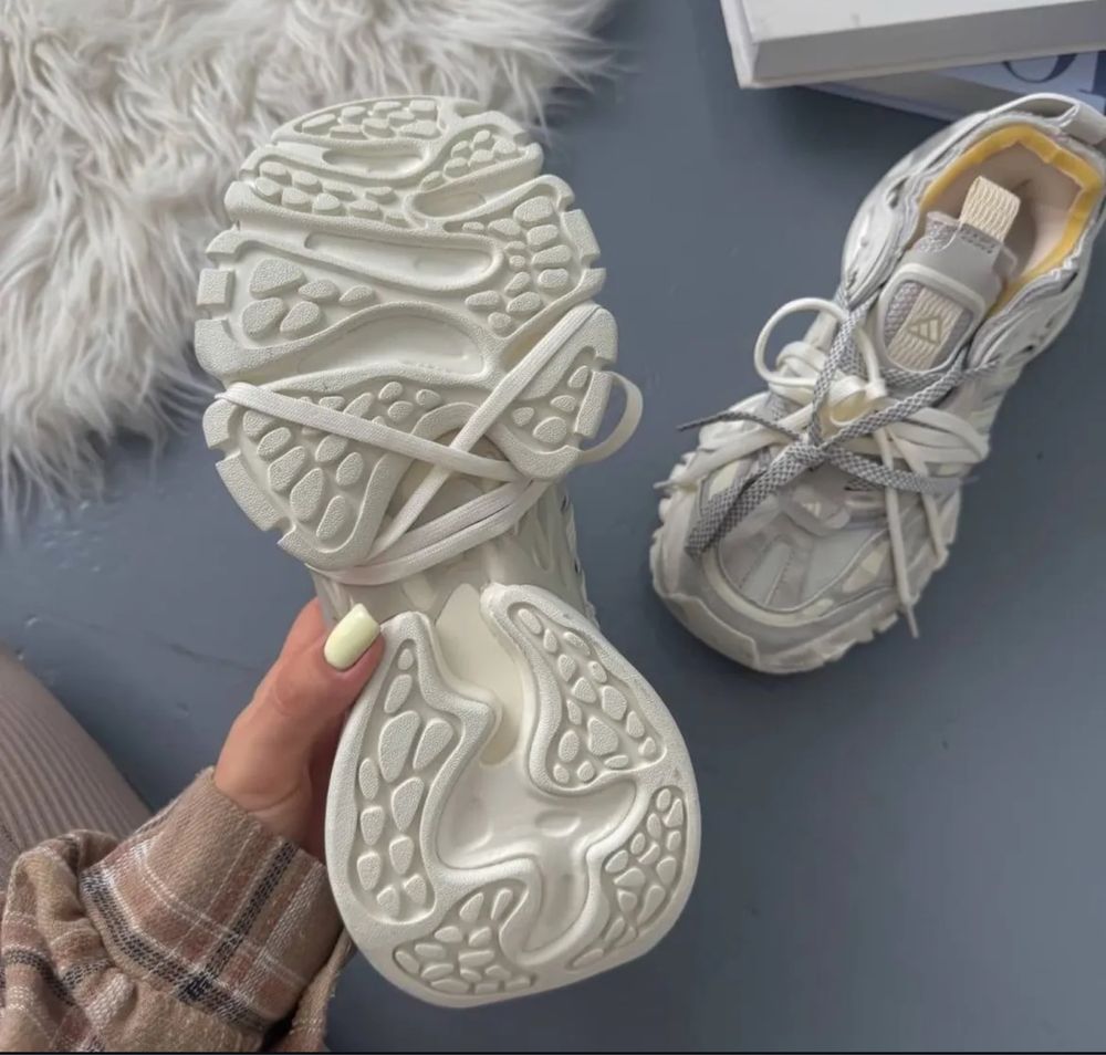 Жіночі Кросівки Adidas Vento 36-40