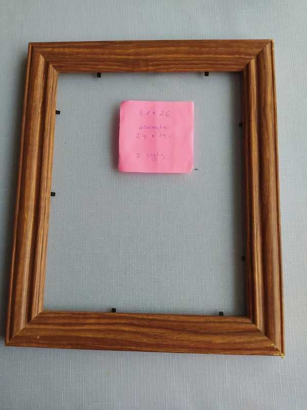 Stara ramka na zdjęcia ze szkłem