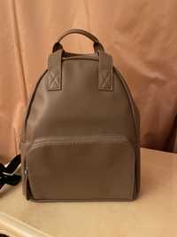 Рюкзак темно-бежевого кольору