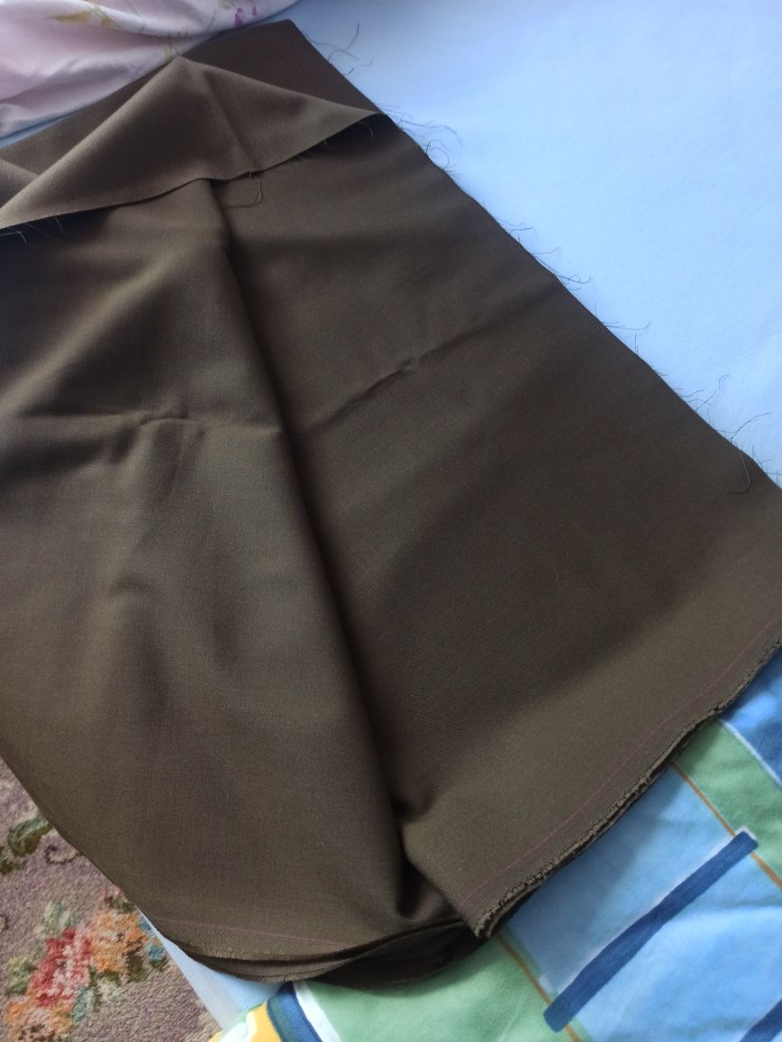 Gabardyna wojskowa kolor khaki kupon 3.30 m