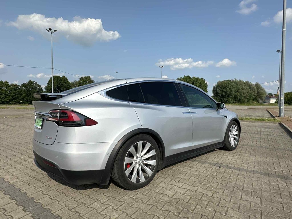 Tesla X 2017r. P100D