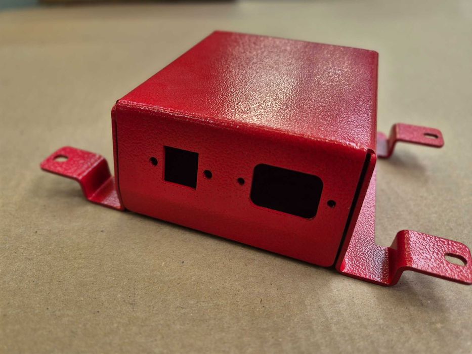 Gięcie blach CNC – precyzyjnie, szybko i tanio