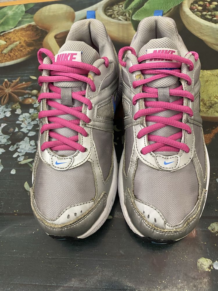 Крассовки Nike dart 9 Оригінал 37р.