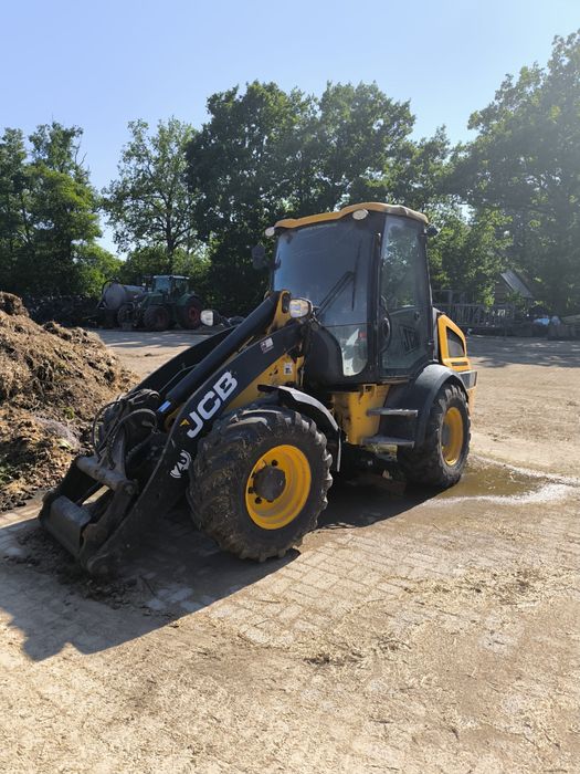 JCB  409 + łyżka
