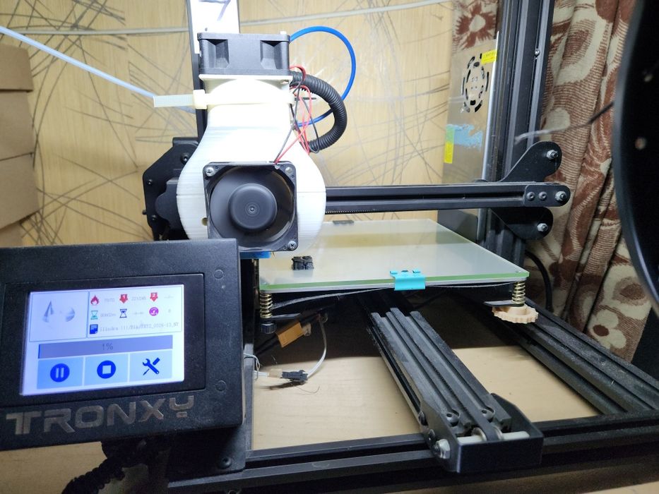 Продам 3д принтер Tronxy xy-2