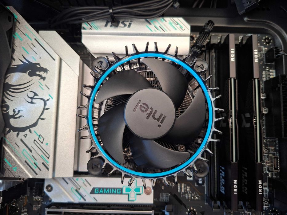 Komputer i5-14400 (4,7GHz) SSD1TB (M.2) 32GB DDR5 WIFI Stacjonarny