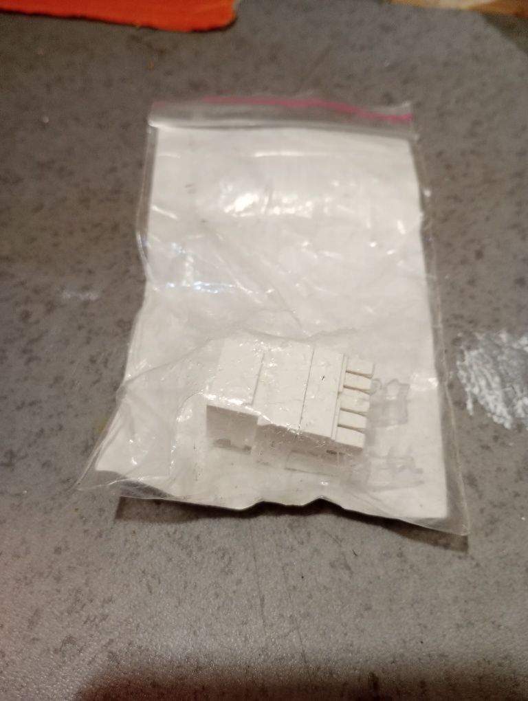 Wkład gniazda komputerowego RJ45