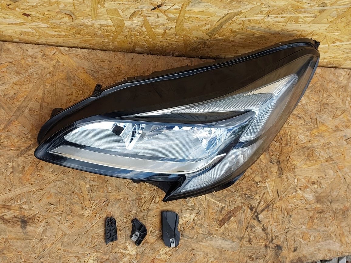 Lampa Opel Corsa E LED lewa