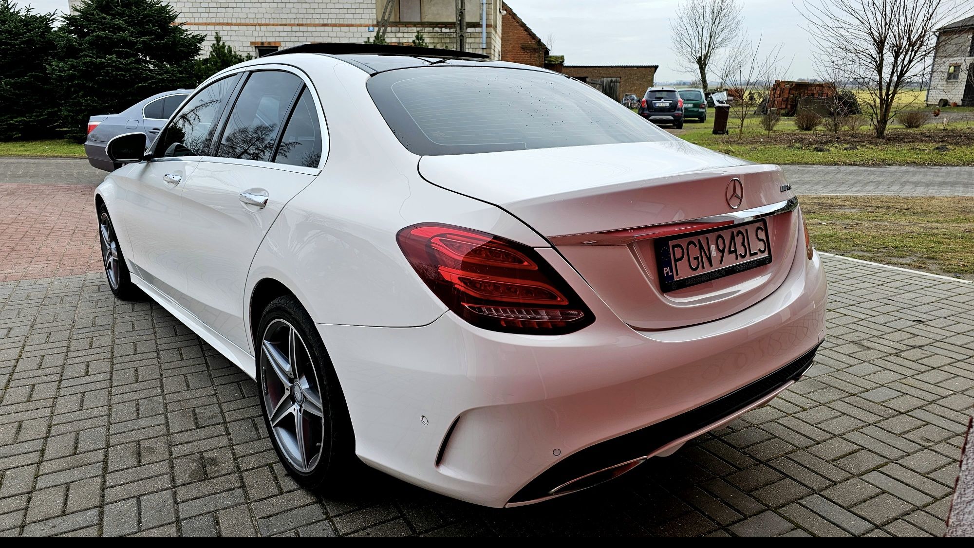 Zamiana Mercedes C Class PakietAMGLedyPanoramaAsystentyNaviDVDSkory!