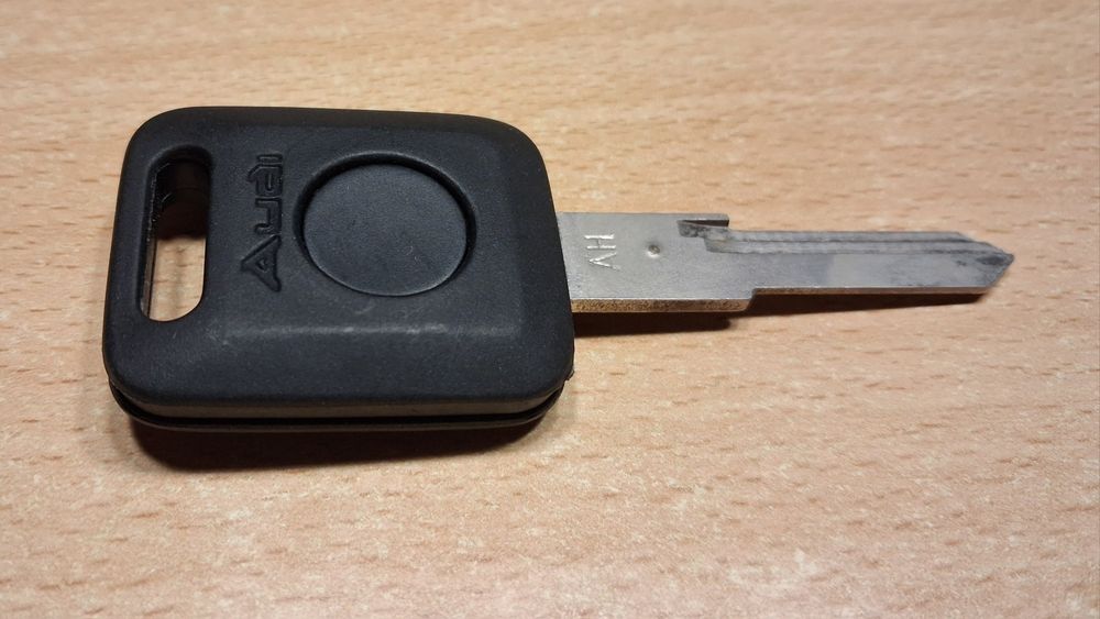 Kluczyk Audi 80 B4 oryginał