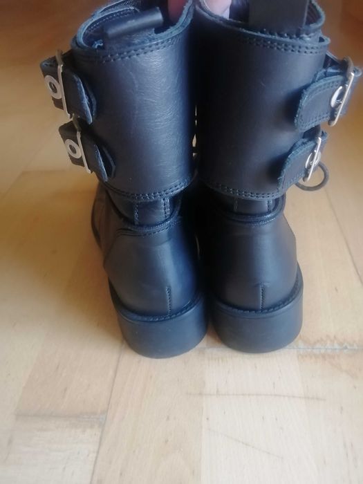 Bota ZARA em pele Biker  tam 38 - Valor já c/envio