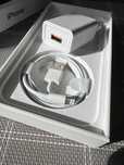 Ładowarka do iPhone uniwersalna 2.4A z kablem USB-lightning