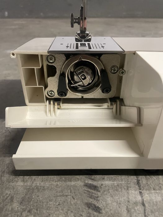 Máquina costura SINGER