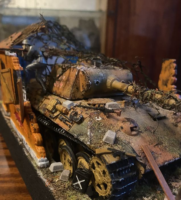 Танк Пантера у діарамі с піхотою 1:35