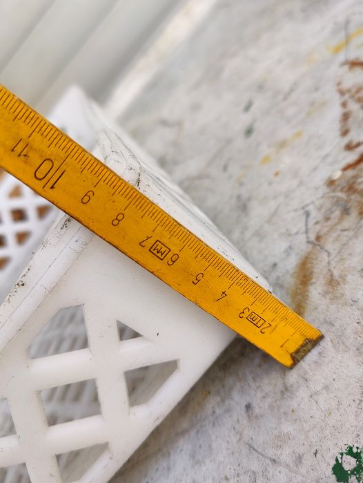 Pojemnik Plastikowe Skrzynki na owoce, do suszenia ziół itp.