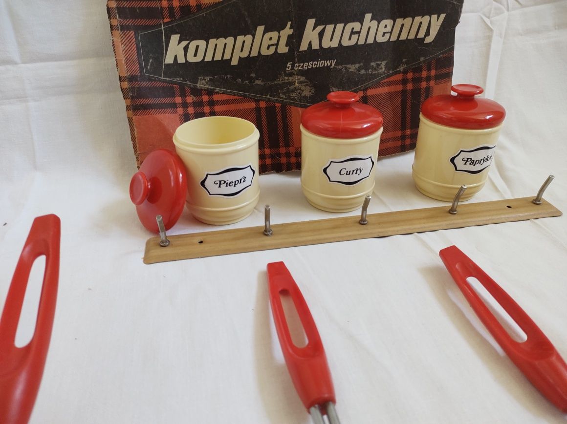 Komplet kuchenny vintage retro PRL  przybory pojemniki na przyprawy