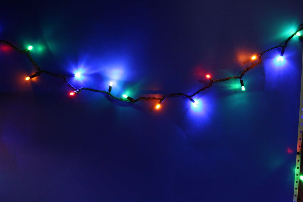 Вулична led-гірлянда професійної лінійки LUMION "НИТКА-мультіколор"