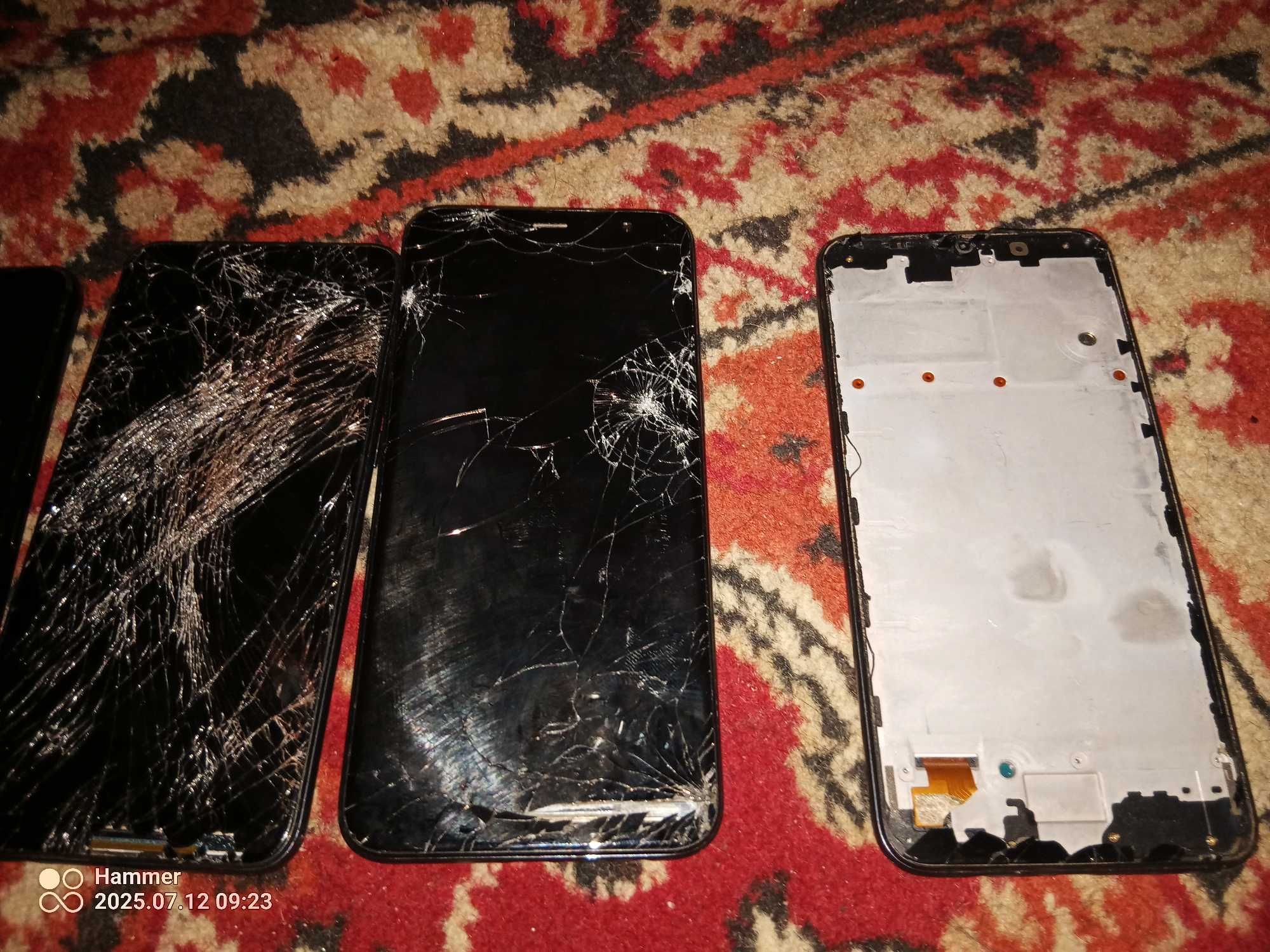 Smartfony Samsung uszkodzone