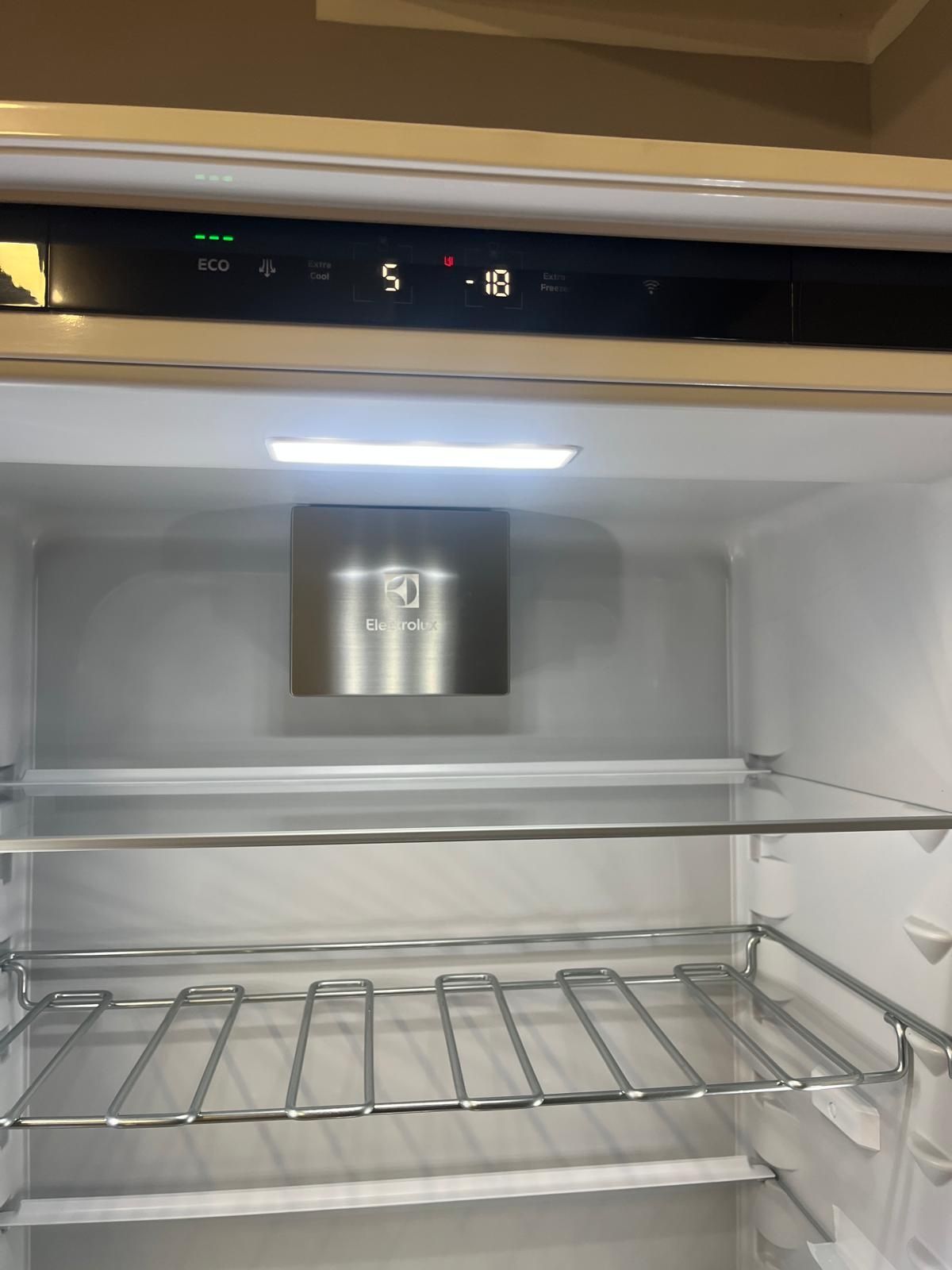 Lodówka Electrolux No Frost NOWA do zabudowy