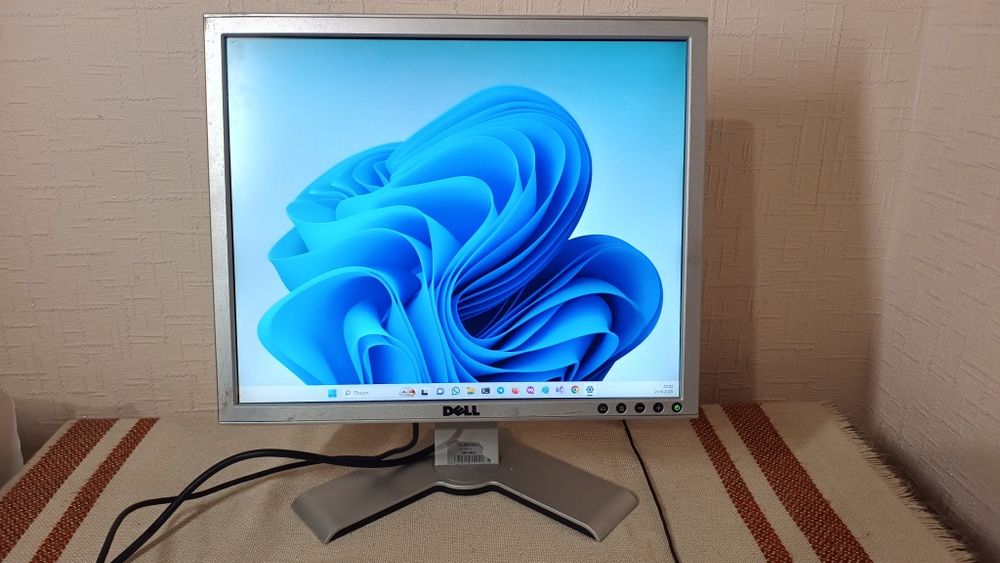 Монітор Dell 1907FPt