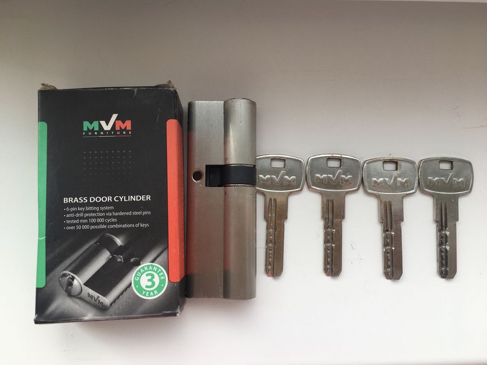 Серцевина латунь 9 см євроциліндр MVM Р6Р б/у замок личинка