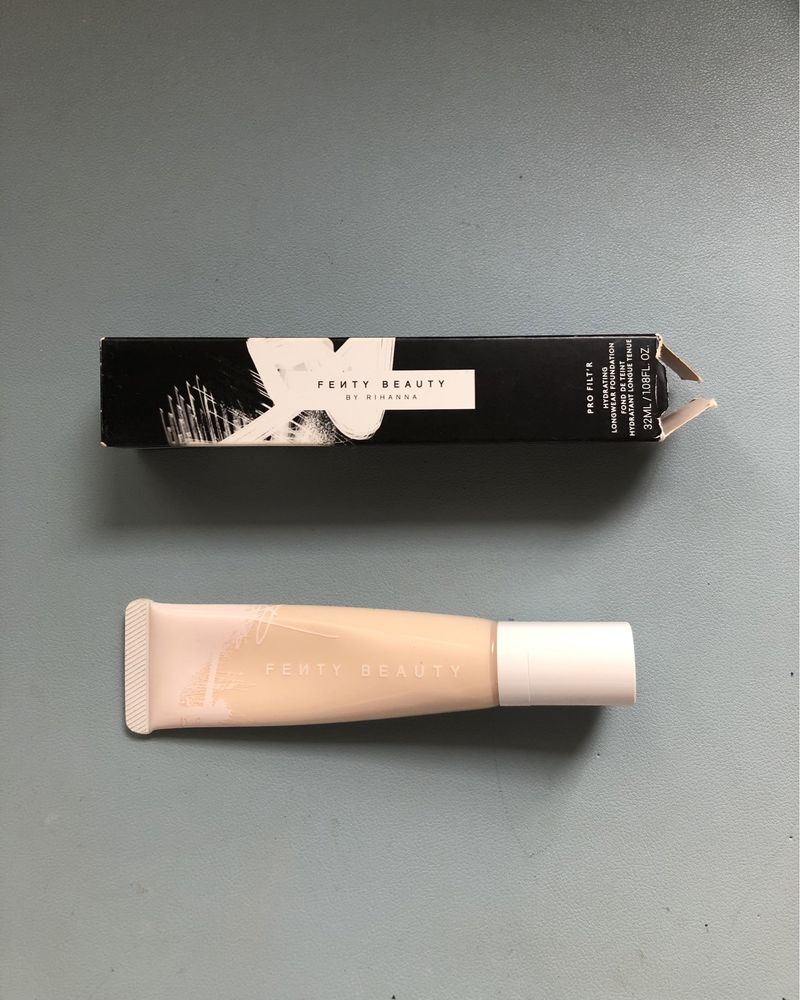 Podkład Fenty Beauty kolor 110