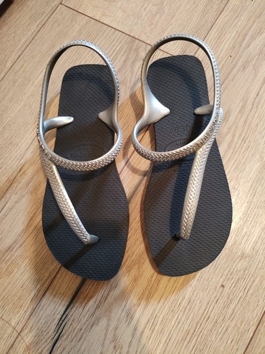 Sandálias havaianas como novas n.º 36
