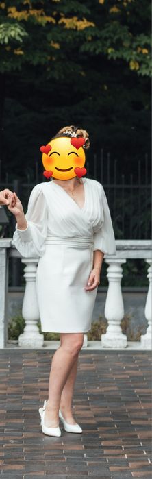 Сукня весільна/випускний