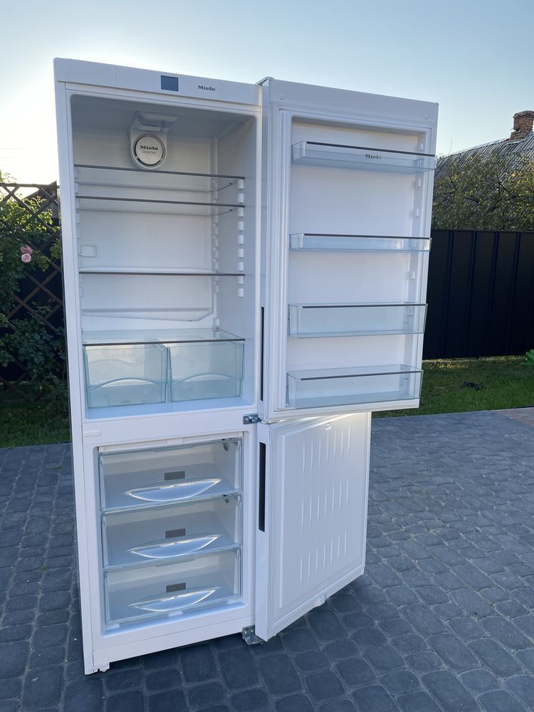 Холодильник Miele